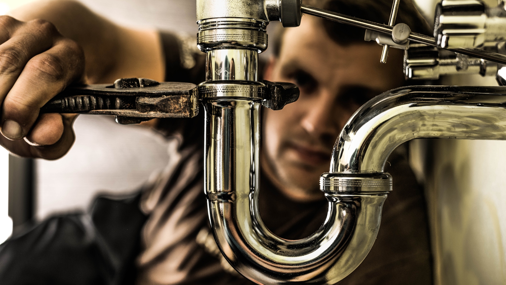 Online Plumber Trade Schools - featured image